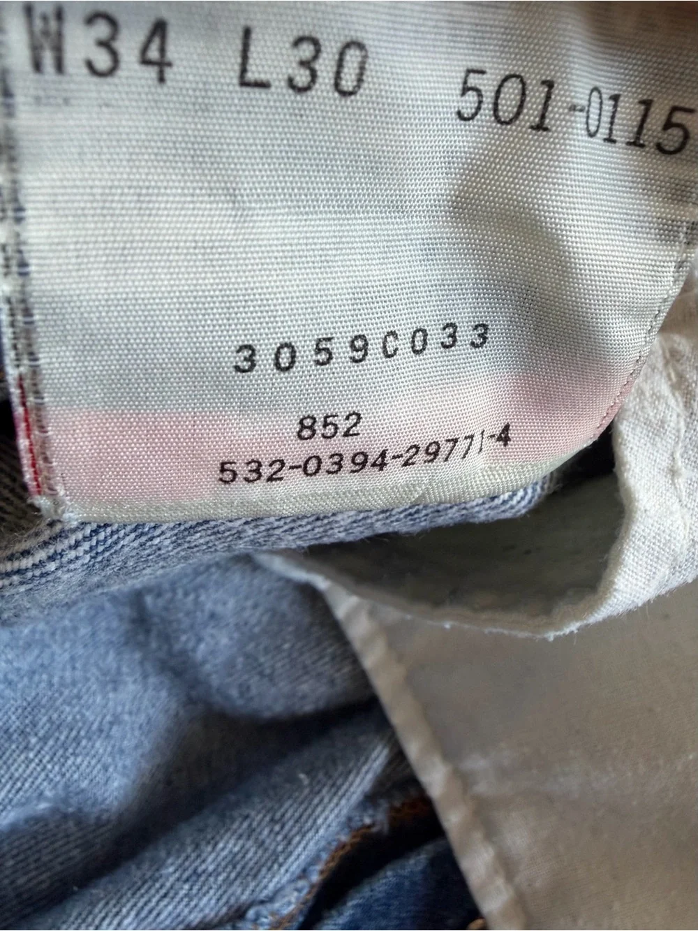 Vintage Levi’s 501 Actual Measurement  32x29 Made in USA 90s